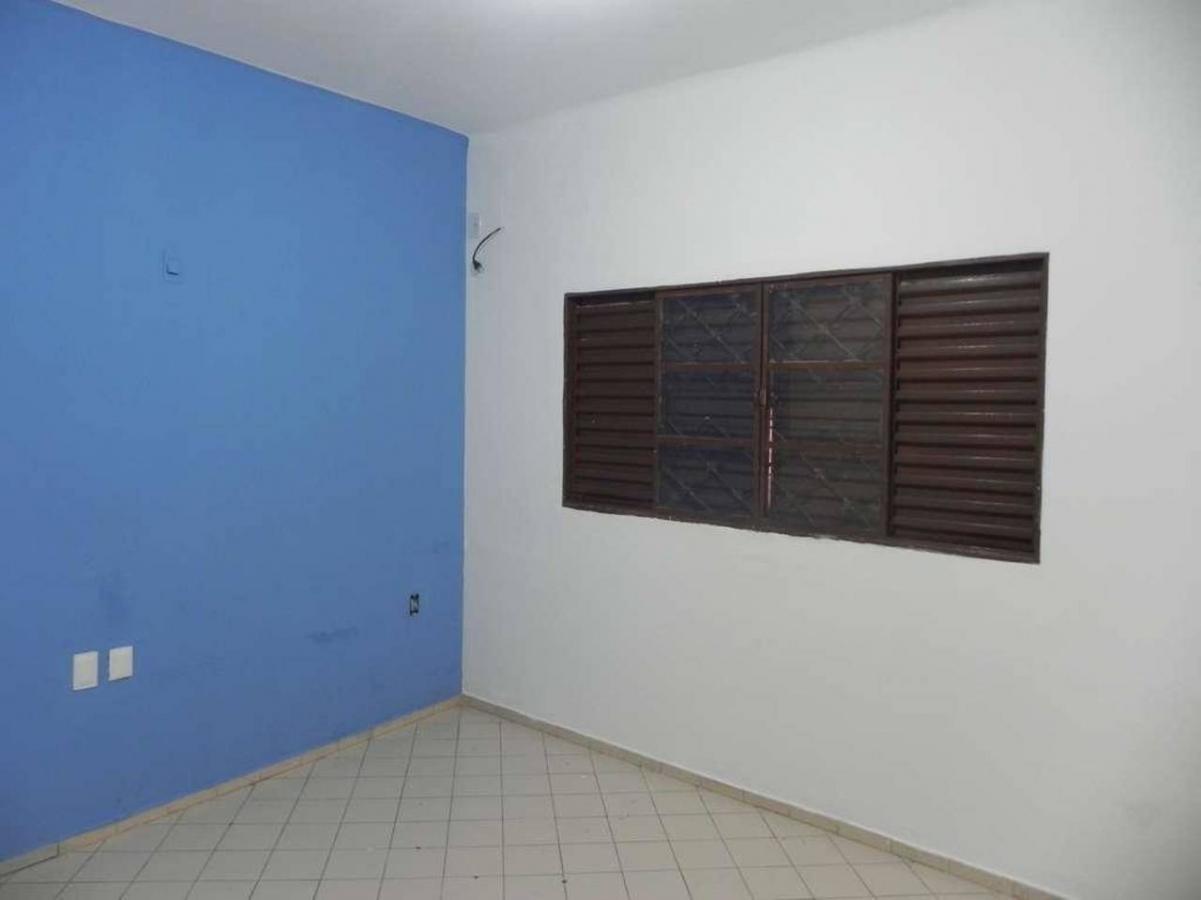 Casa à venda com 3 quartos, 200m² - Foto 6