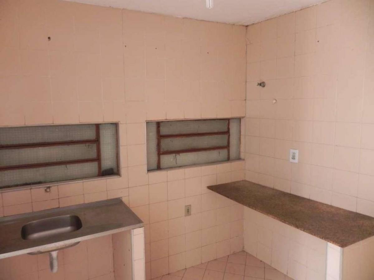 Casa à venda com 3 quartos, 200m² - Foto 10