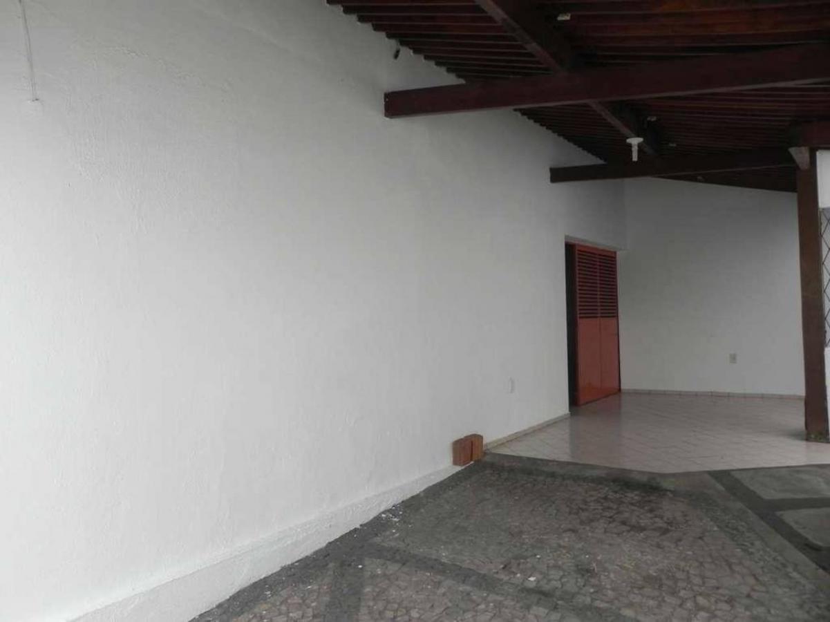 Casa à venda com 3 quartos, 200m² - Foto 11