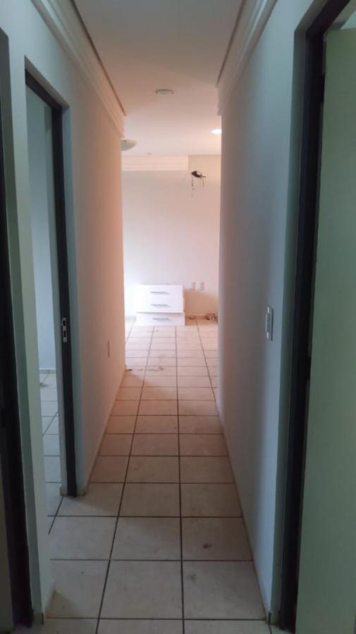 Apartamento para alugar com 3 quartos, 77m² - Foto 3