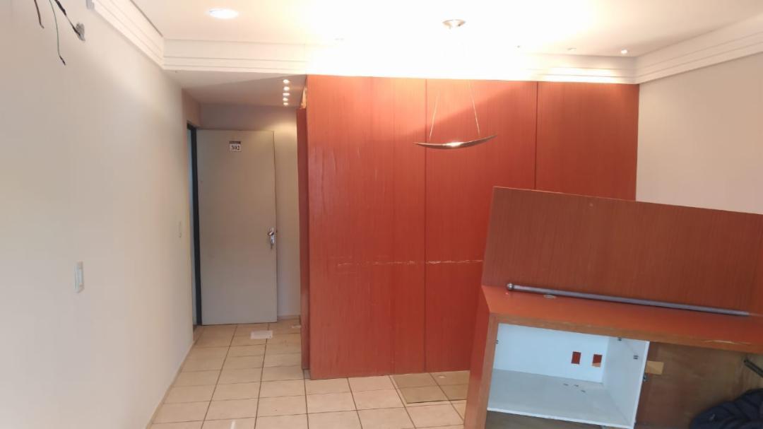 Apartamento para alugar com 3 quartos, 77m² - Foto 14