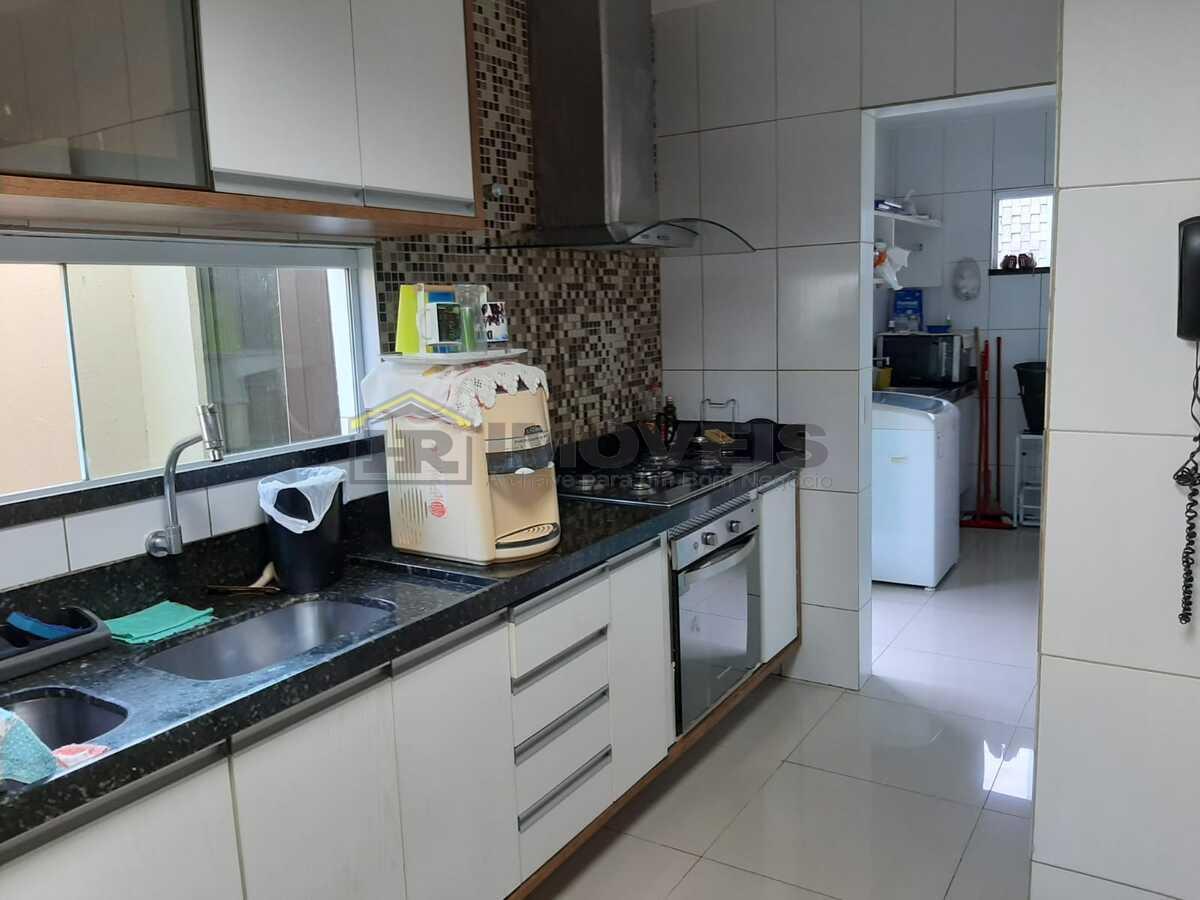 Casa de Condomínio à venda com 4 quartos, 250m² - Foto 27