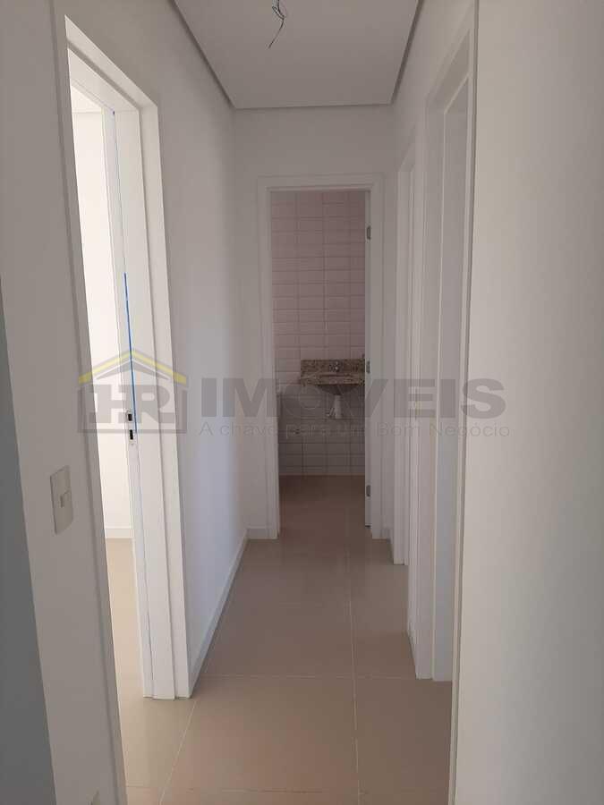 Apartamento à venda com 2 quartos, 80m² - Foto 4