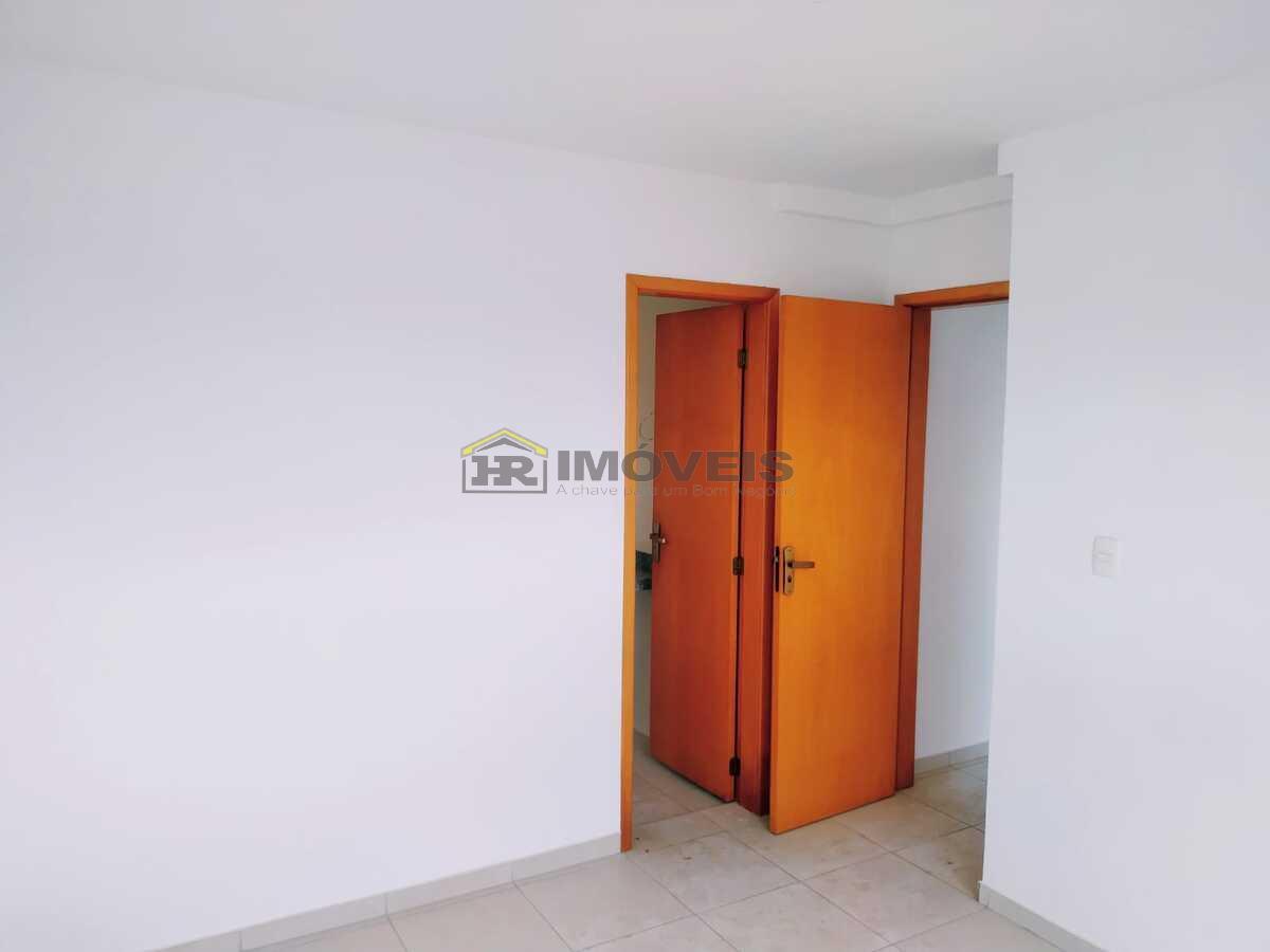 Apartamento à venda com 3 quartos, 75m² - Foto 3