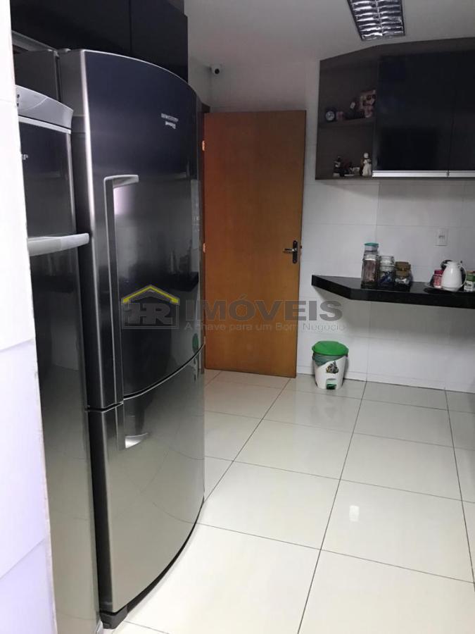 Apartamento à venda com 3 quartos, 130m² - Foto 19