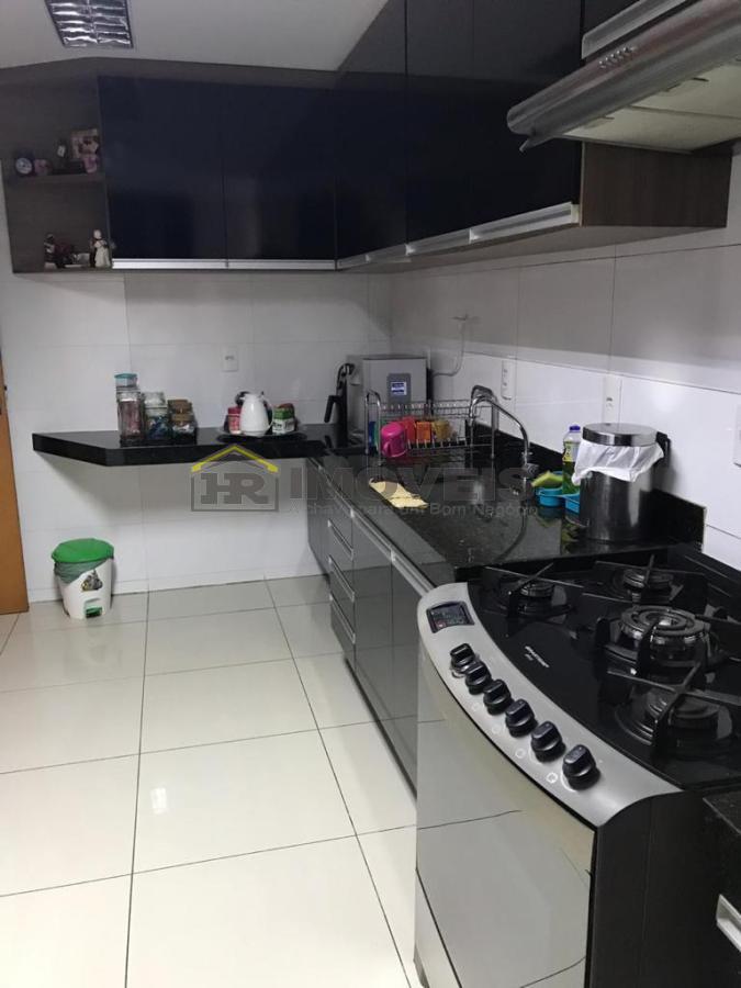 Apartamento à venda com 3 quartos, 130m² - Foto 21