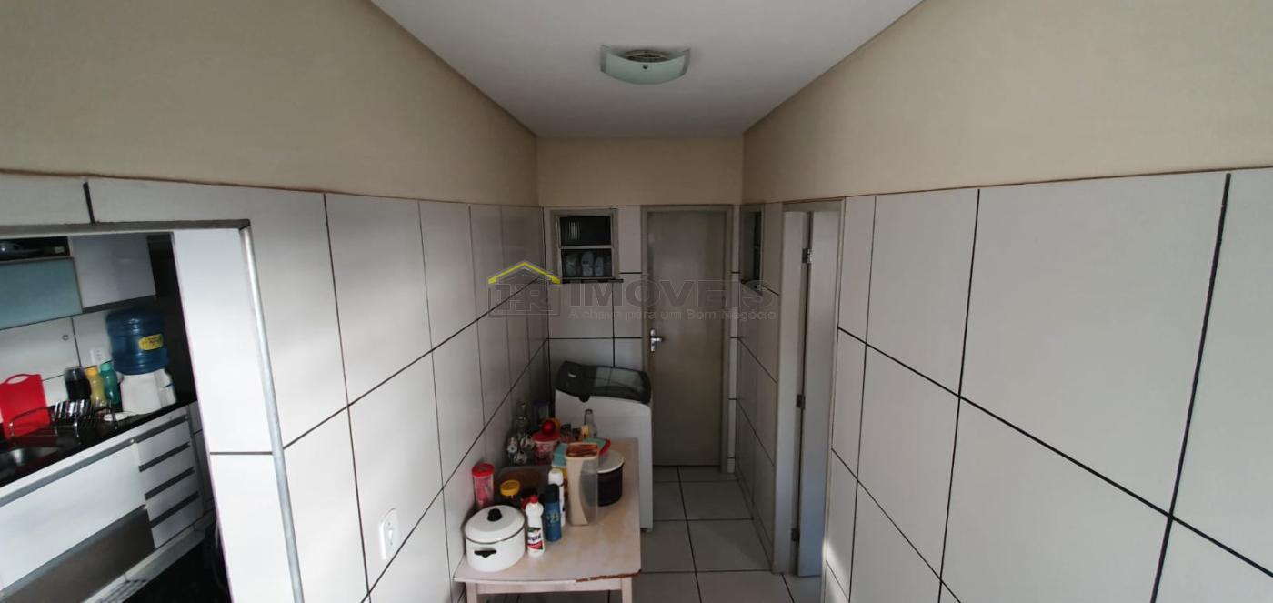 Casa à venda com 6 quartos, 340m² - Foto 10