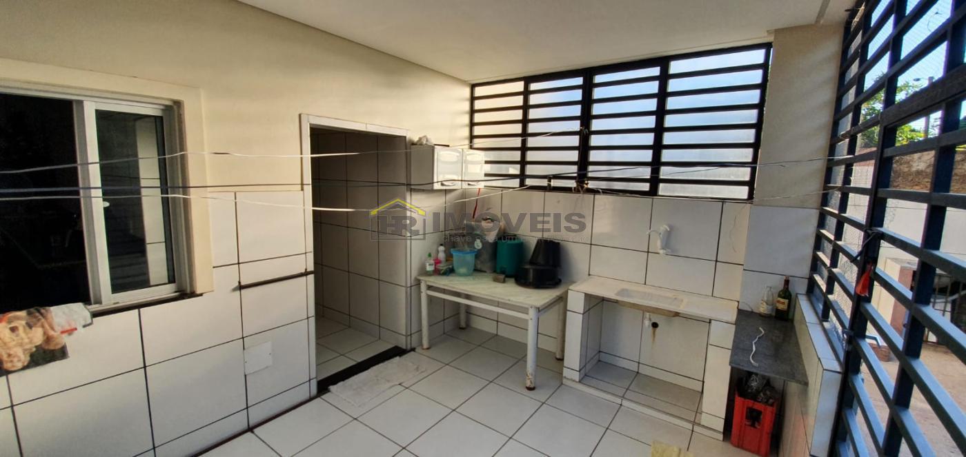 Casa à venda com 6 quartos, 340m² - Foto 11