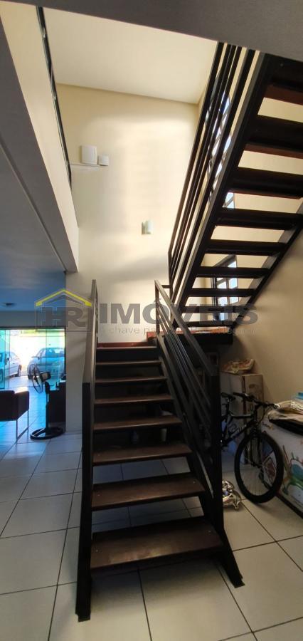 Casa à venda com 6 quartos, 340m² - Foto 5