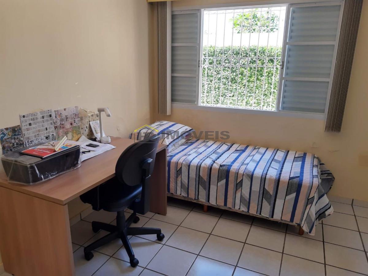 Casa à venda com 3 quartos, 450m² - Foto 19