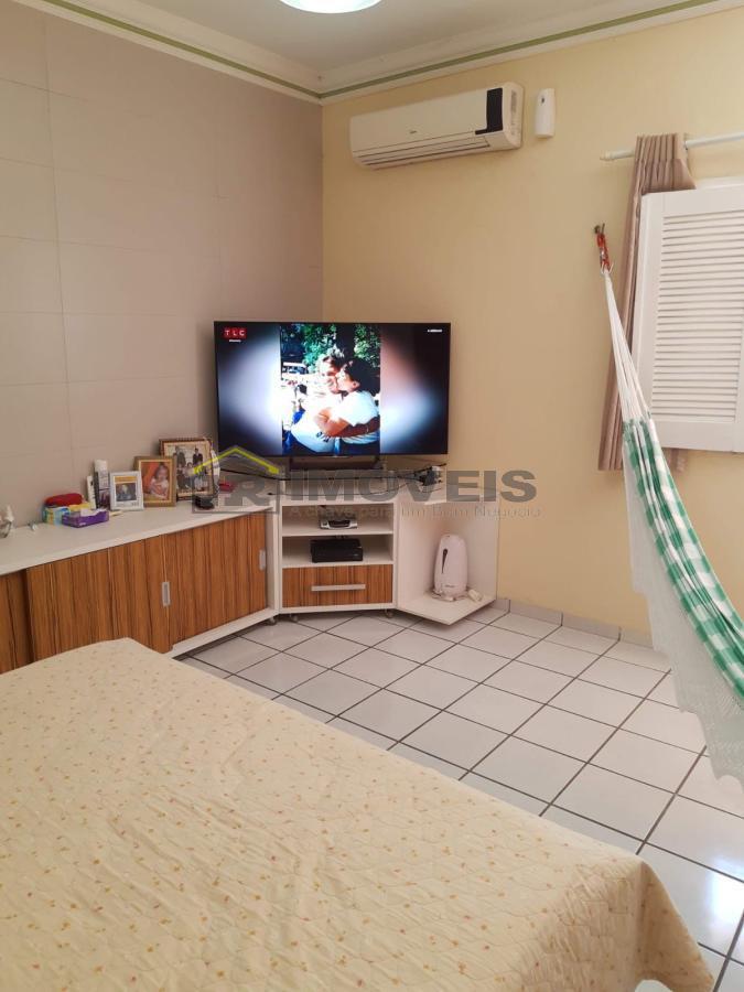 Casa à venda com 3 quartos, 450m² - Foto 15