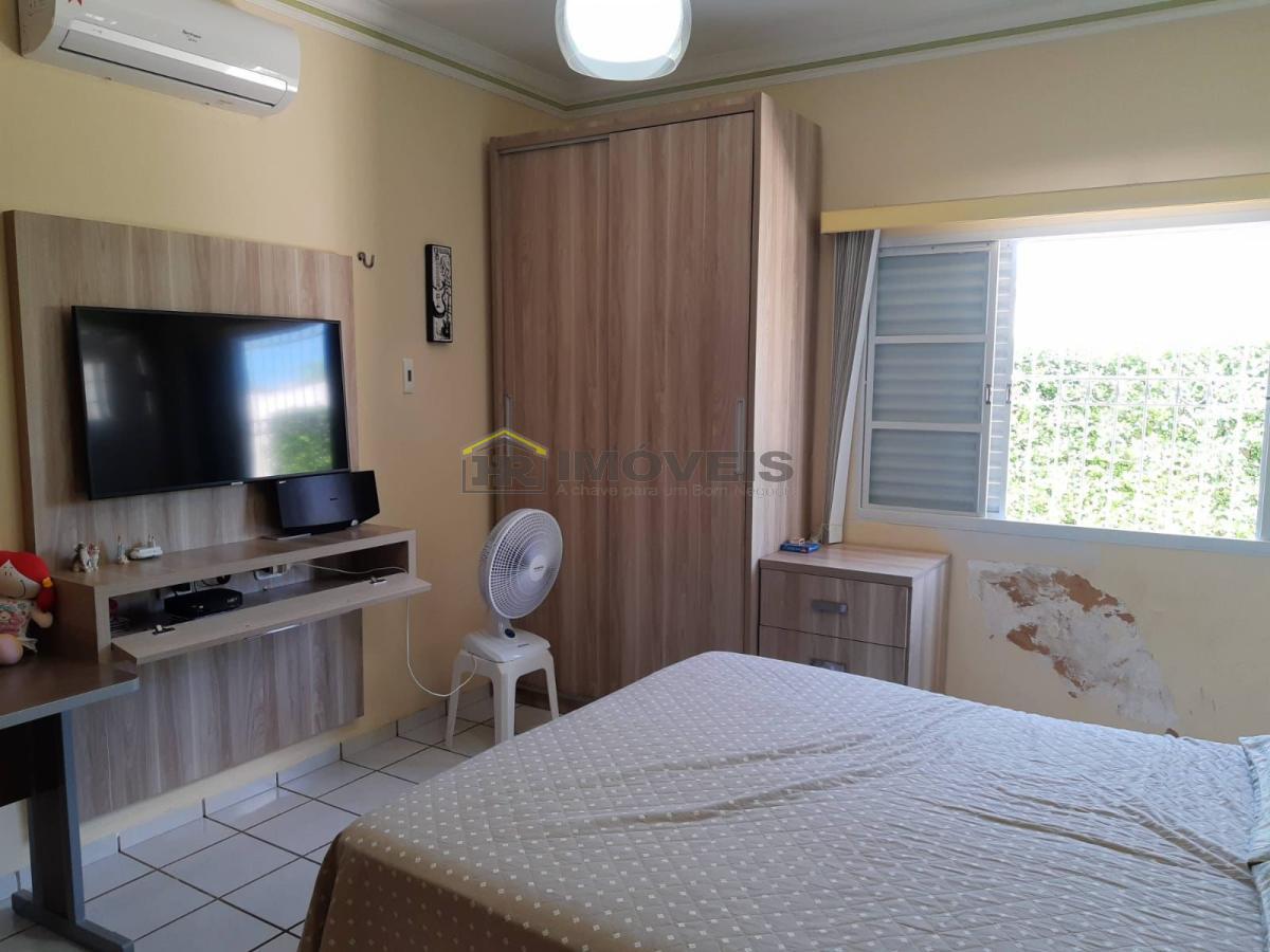 Casa à venda com 3 quartos, 450m² - Foto 13