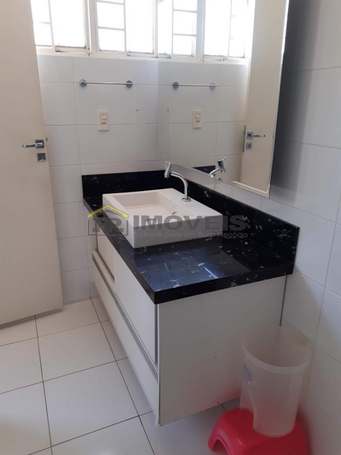 Casa à venda com 3 quartos, 450m² - Foto 11