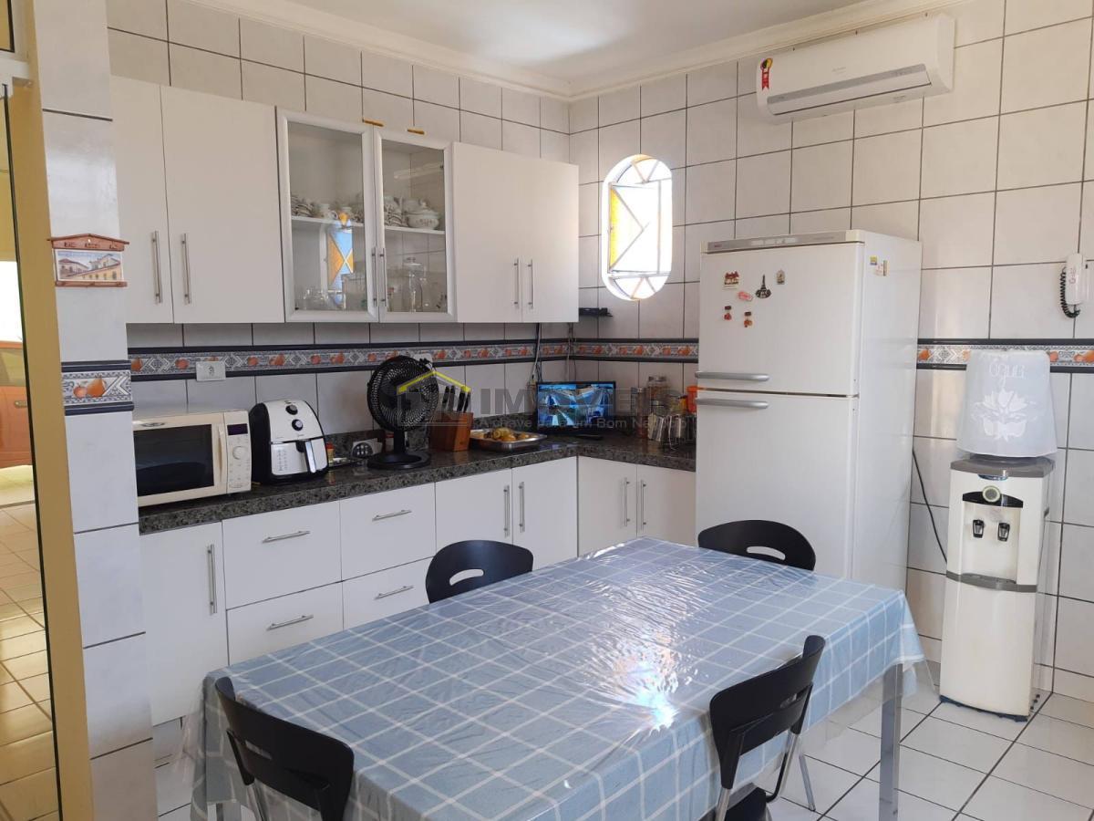 Casa à venda com 3 quartos, 450m² - Foto 24