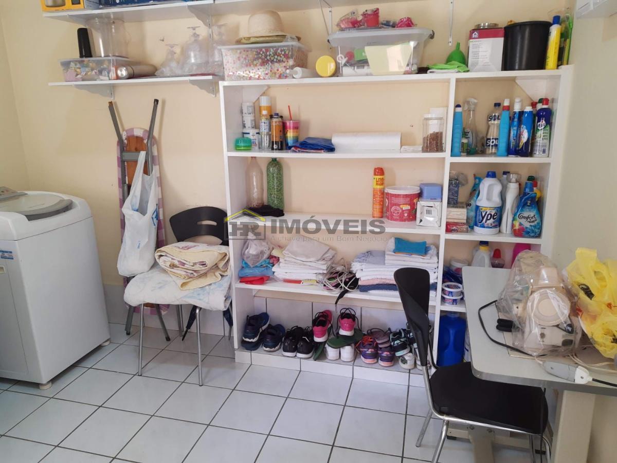 Casa à venda com 3 quartos, 450m² - Foto 28