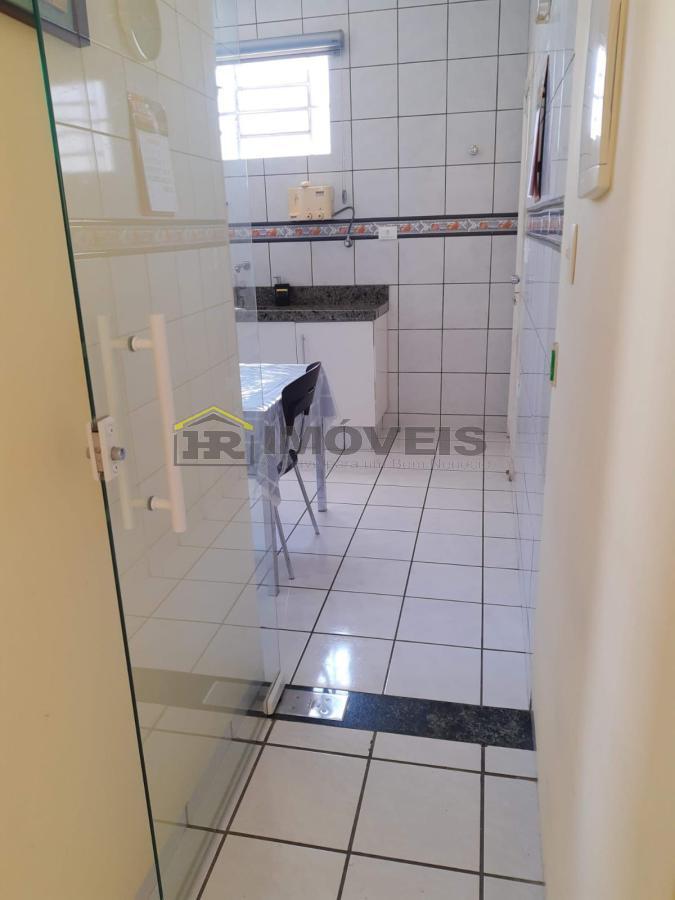 Casa à venda com 3 quartos, 450m² - Foto 26