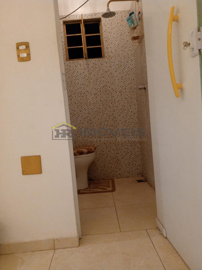 Casa à venda com 7 quartos, 300m² - Foto 17