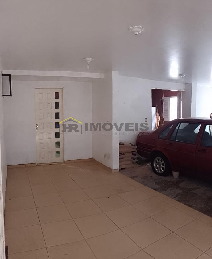 Casa à venda com 7 quartos, 300m² - Foto 2