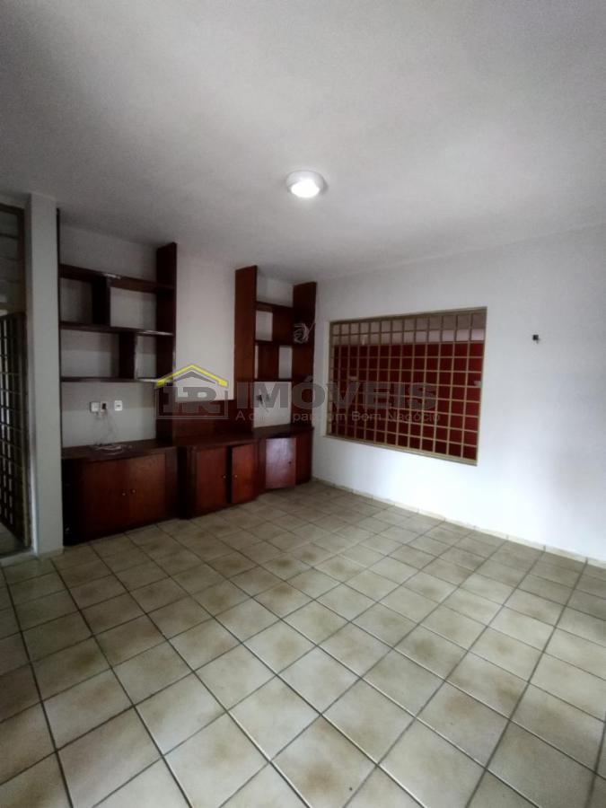 Casa para alugar com 4 quartos, 480m² - Foto 5