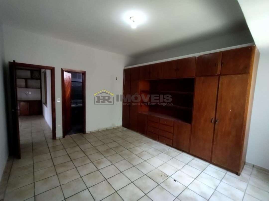 Casa para alugar com 4 quartos, 480m² - Foto 14