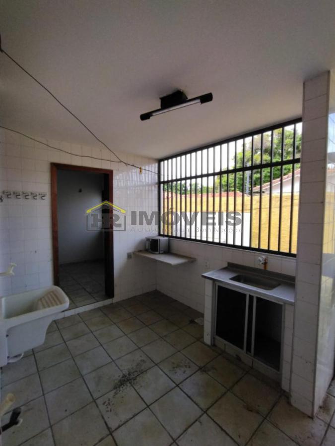 Casa para alugar com 4 quartos, 480m² - Foto 23