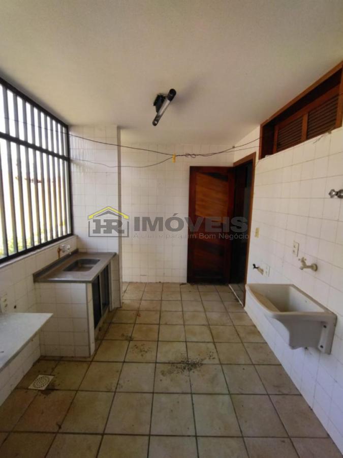 Casa para alugar com 4 quartos, 480m² - Foto 24