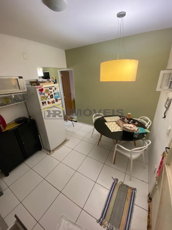 Casa à venda com 2 quartos, 360m² - Foto 9