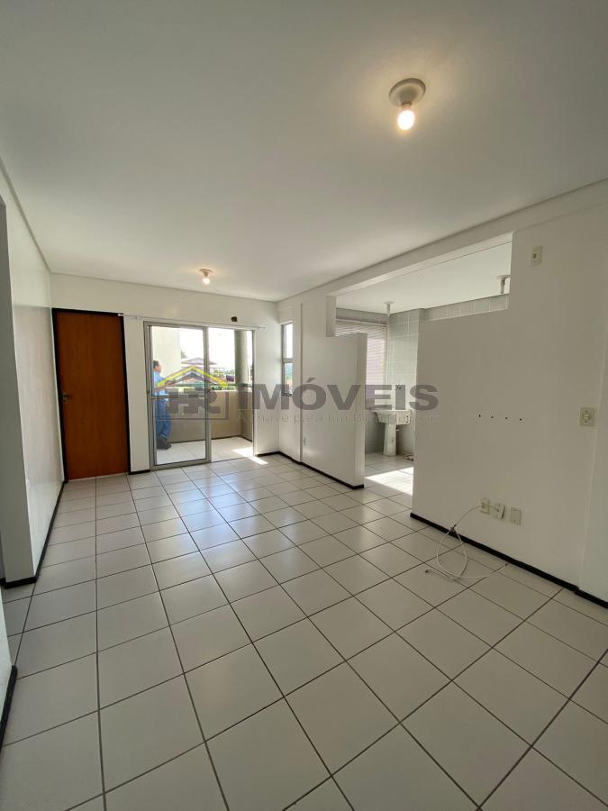 Apartamento à venda com 3 quartos, 67m² - Foto 1