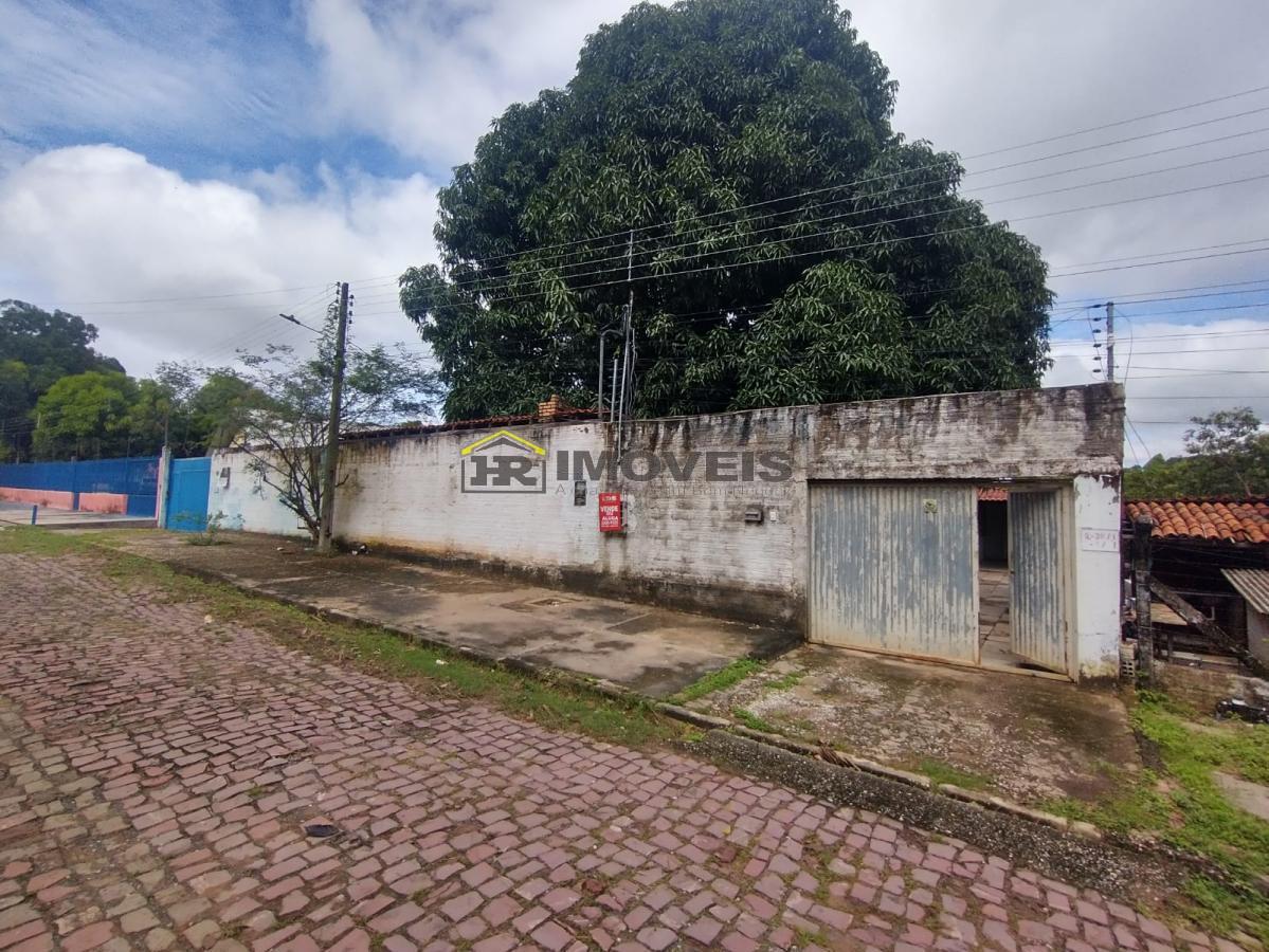 Casa para alugar com 2 quartos, 600m² - Foto 1