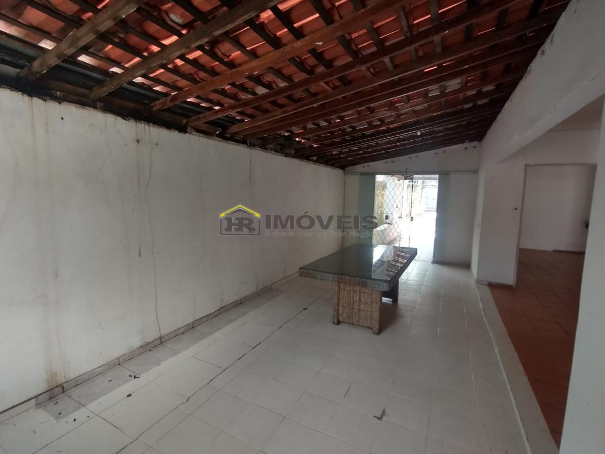 Casa para alugar com 2 quartos, 600m² - Foto 2