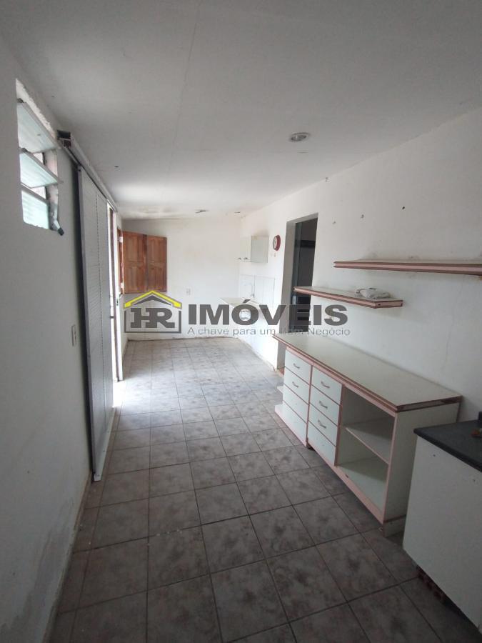 Casa para alugar com 2 quartos, 600m² - Foto 13