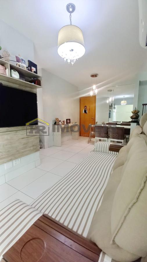 Apartamento à venda com 2 quartos, 66m² - Foto 2