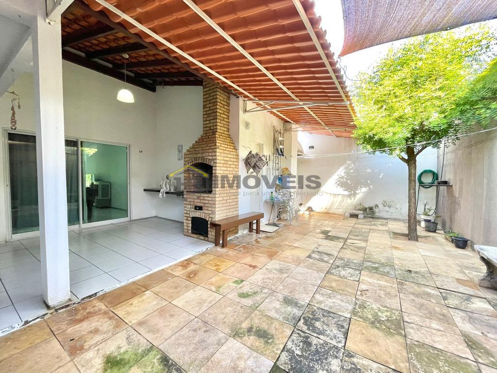 Casa de Condomínio à venda com 5 quartos, 147m² - Foto 24