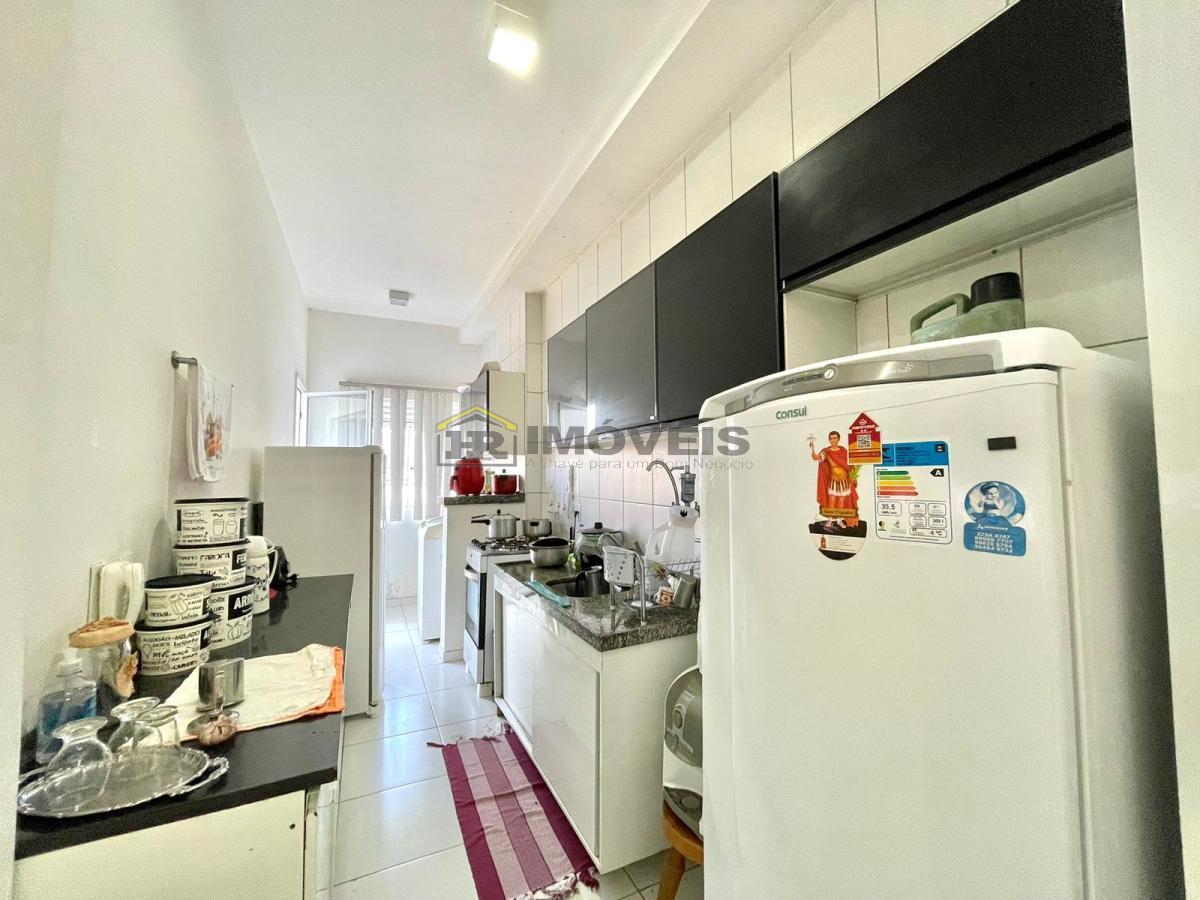 Apartamento à venda com 3 quartos, 74m² - Foto 9