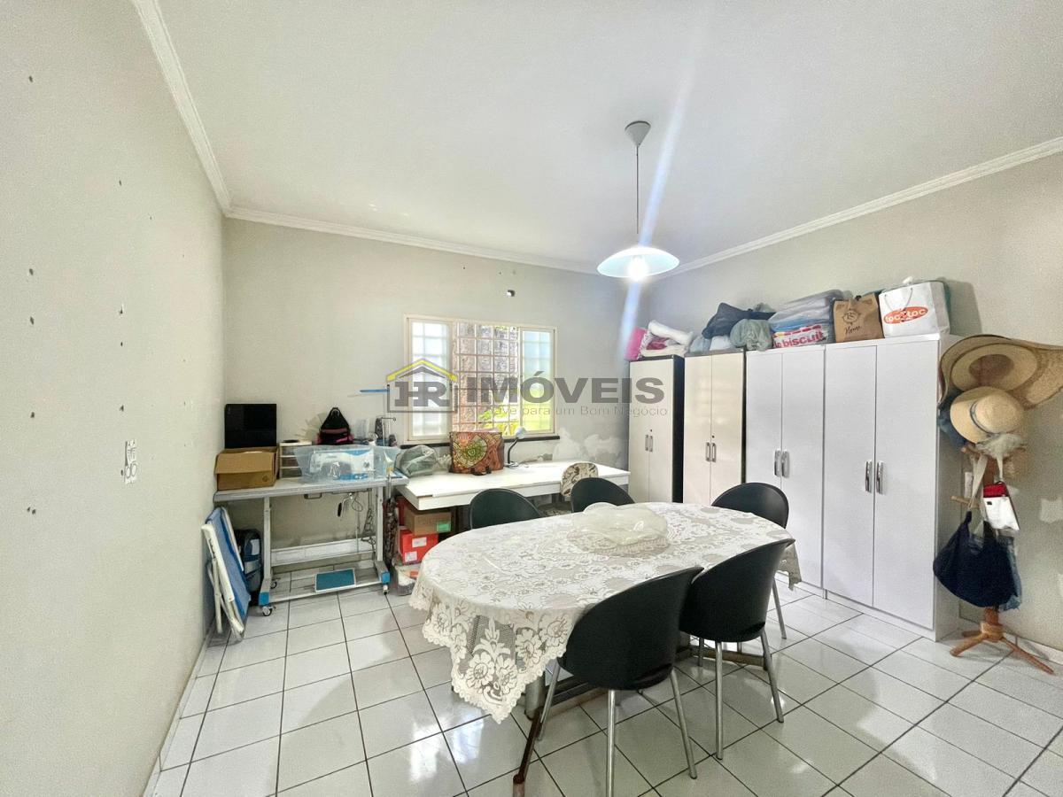 Casa à venda com 3 quartos, 383m² - Foto 20