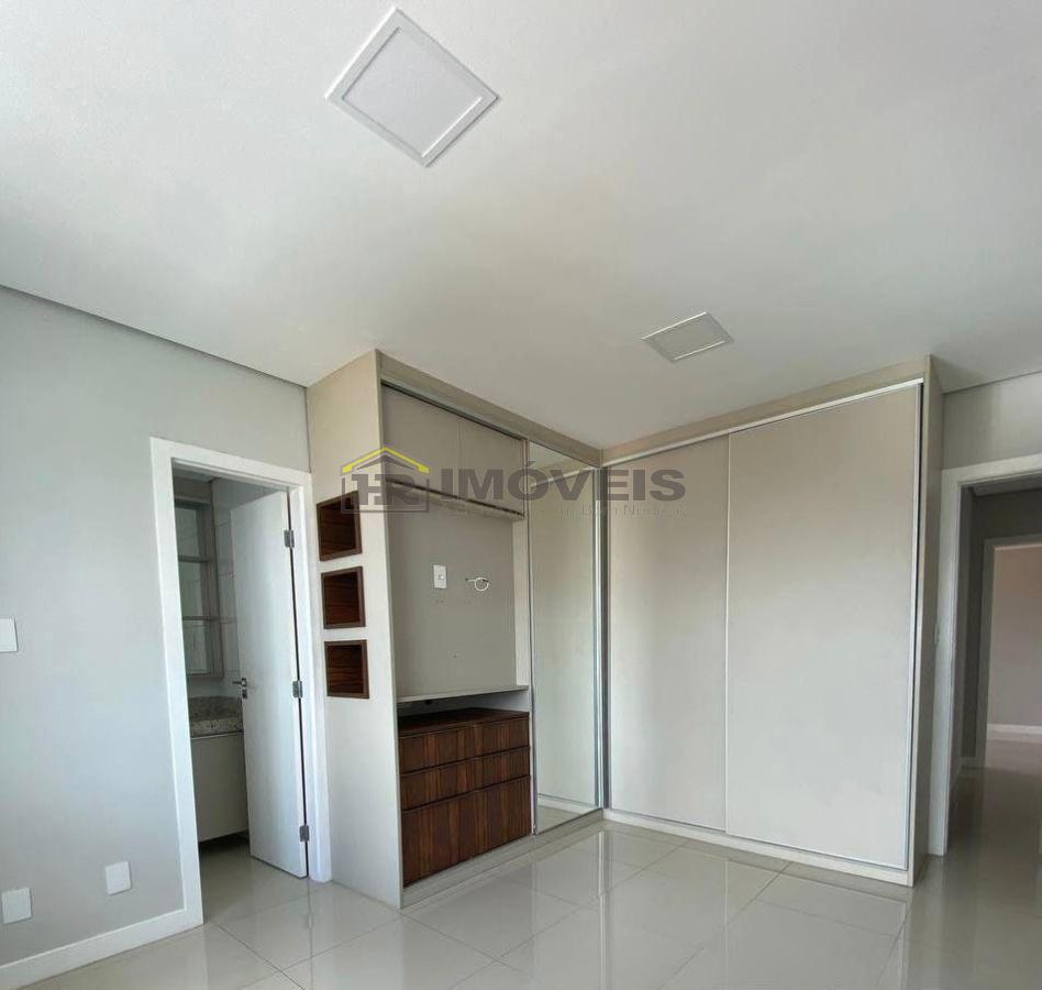 Apartamento à venda com 3 quartos, 118m² - Foto 13