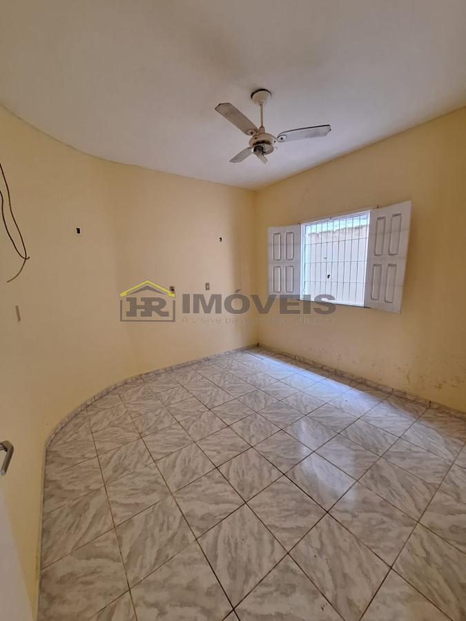 Casa à venda com 6 quartos, 300m² - Foto 11