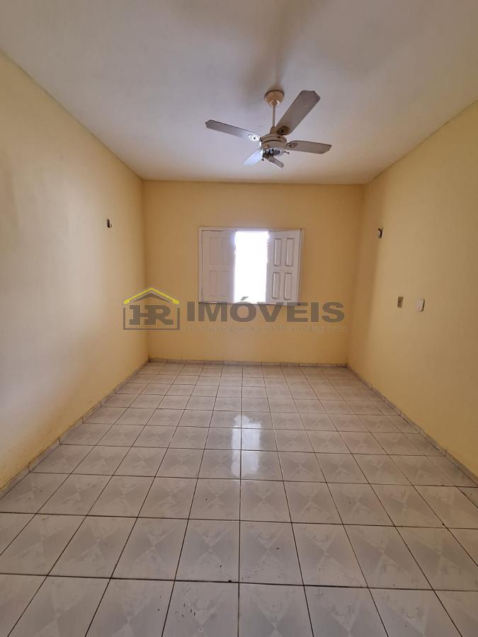 Casa à venda com 6 quartos, 300m² - Foto 12