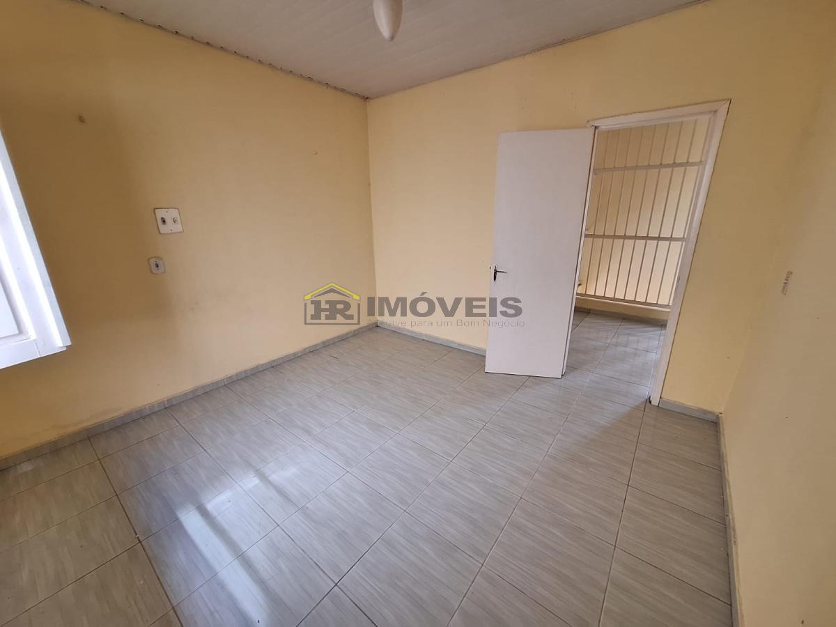 Casa à venda com 6 quartos, 300m² - Foto 13