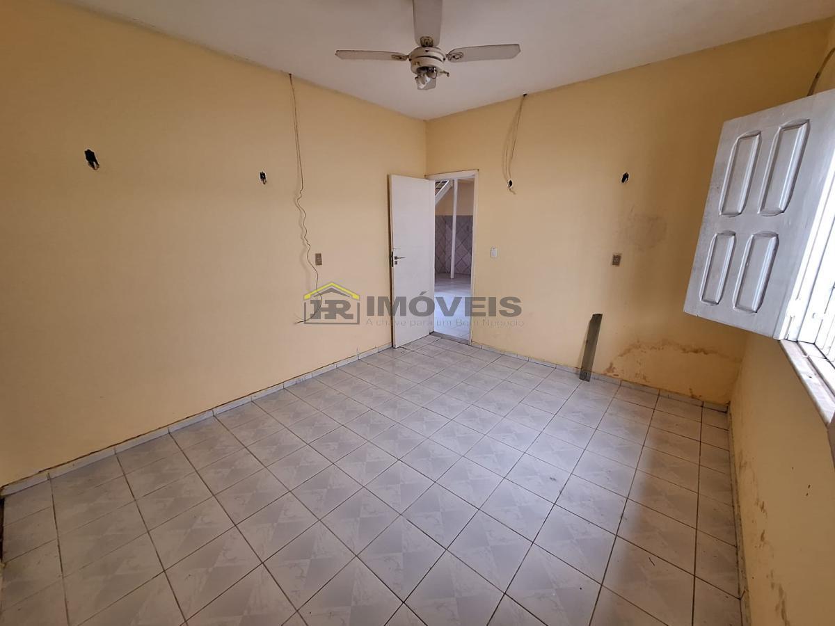 Casa à venda com 6 quartos, 300m² - Foto 14