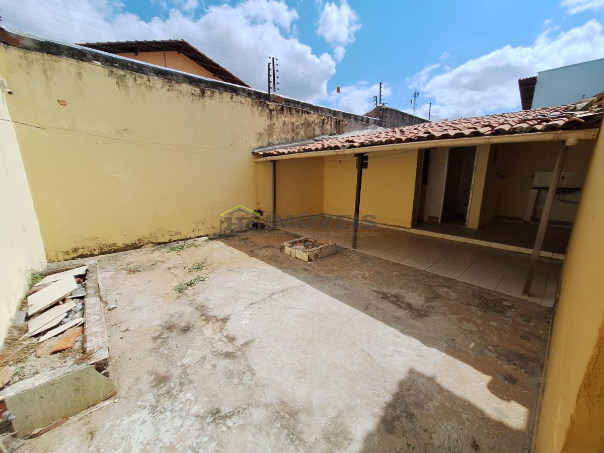 Casa à venda com 6 quartos, 300m² - Foto 23