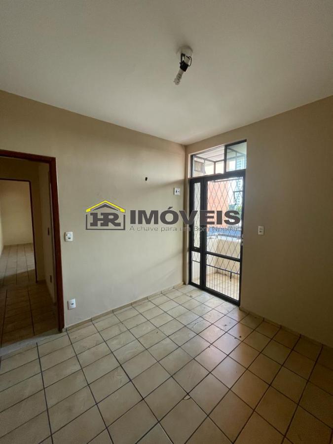 Apartamento para alugar com 4 quartos, 150m² - Foto 3