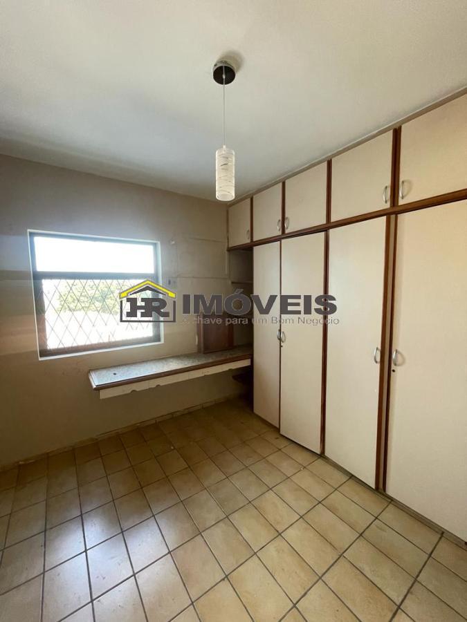 Apartamento para alugar com 4 quartos, 150m² - Foto 12