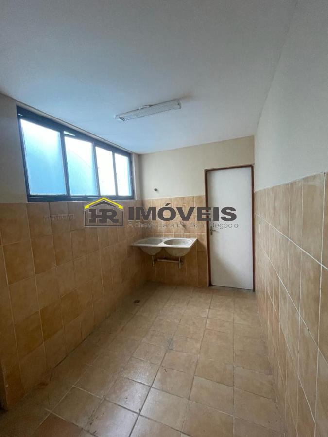 Apartamento para alugar com 4 quartos, 150m² - Foto 15