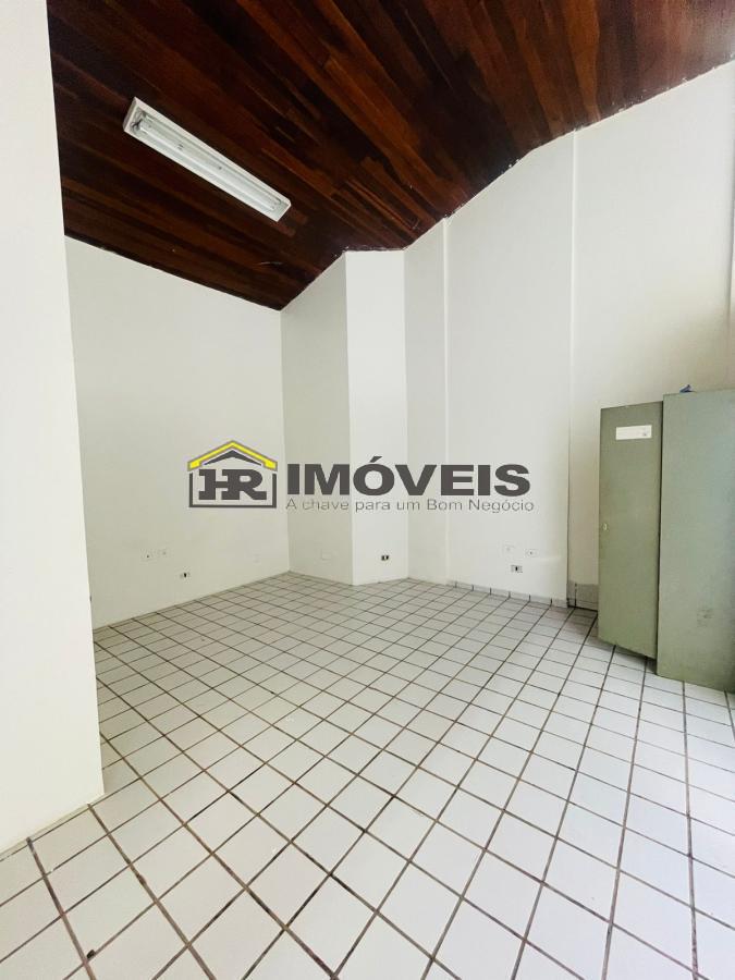 Casa para alugar com 4 quartos, 2020m² - Foto 26