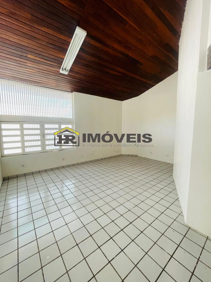 Casa para alugar com 4 quartos, 2020m² - Foto 6