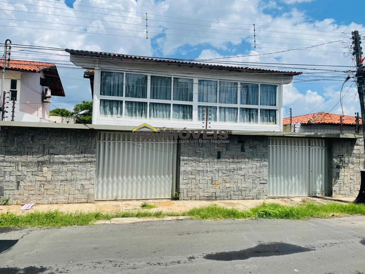 Casa para alugar com 4 quartos, 396m² - Foto 1