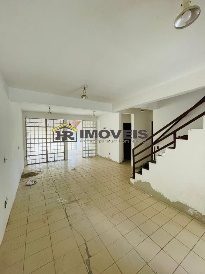 Casa para alugar com 4 quartos, 396m² - Foto 3