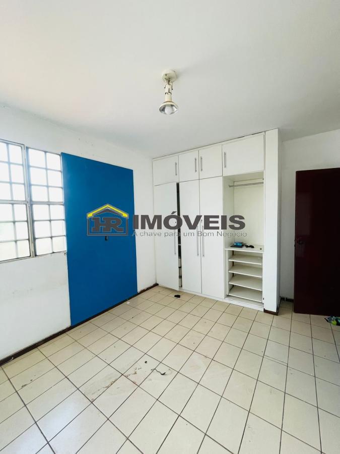 Casa para alugar com 4 quartos, 396m² - Foto 5