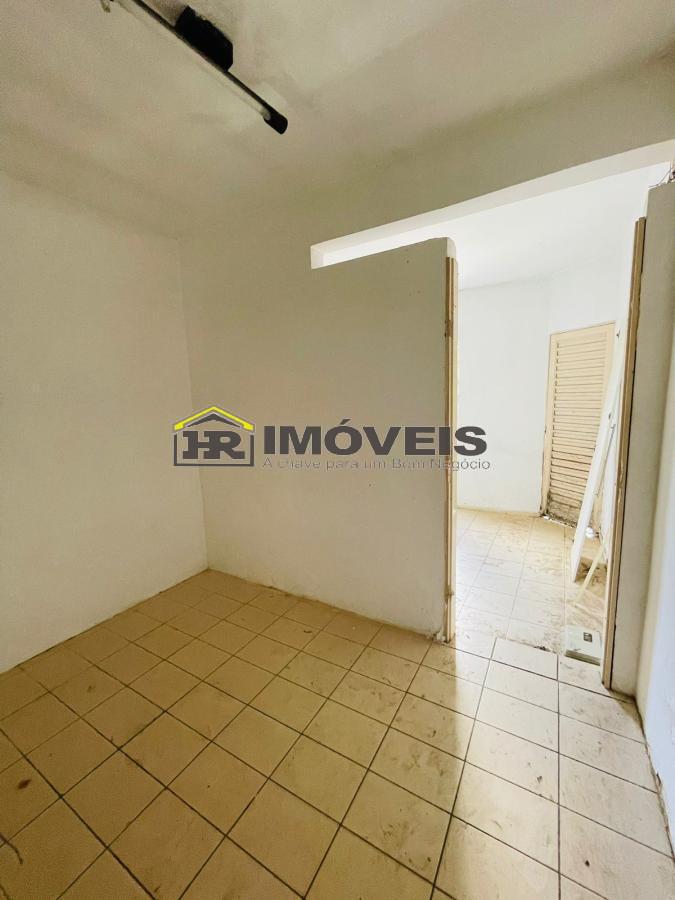 Casa para alugar com 4 quartos, 396m² - Foto 11